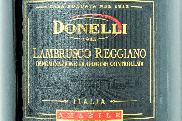 Lambrusco Reggiano Amabile（ランブルスコ・レッジャーノ・アマービレ） (1)