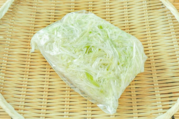 白髪ねぎ（1.7ミリカットねぎ） 【業務用食材の仕入れなら八面六臂】