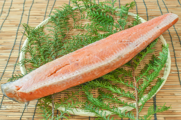 定塩銀鮭ロイン（背）（No2）