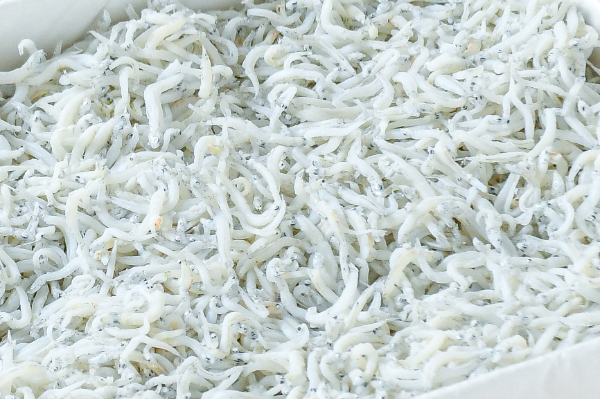 特上釜揚げしらす 【業務用食材の仕入れなら八面六臂】