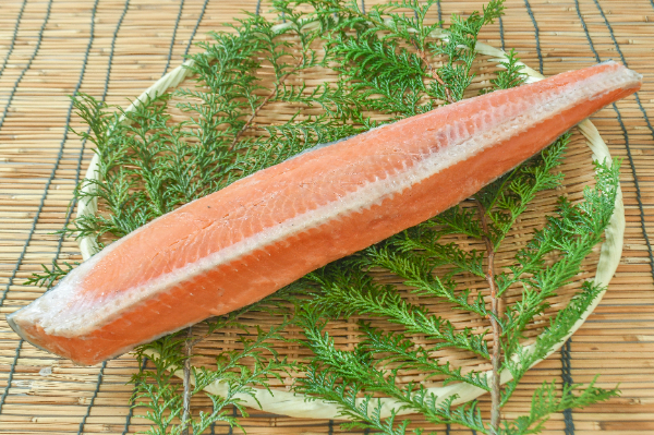 定塩銀鮭ロイン（背）