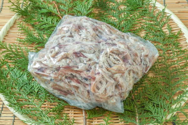 皮付きさきいか 【業務用食材の仕入れなら八面六臂】