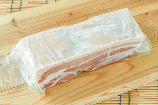 豚肉皮付きバラブロック